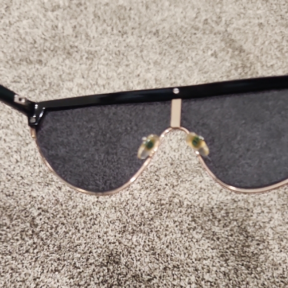 Quay Australia Black Shield Sunglasses Sporty Wraparound Design main image 8